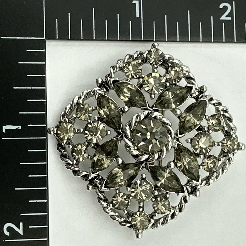 Weiss Signed Vintage Grey Rhinestone Silver Tone Brooch & Earrings Set Parure